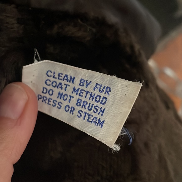 Vintage long length brown faux fur coat - Picture 5 of 6